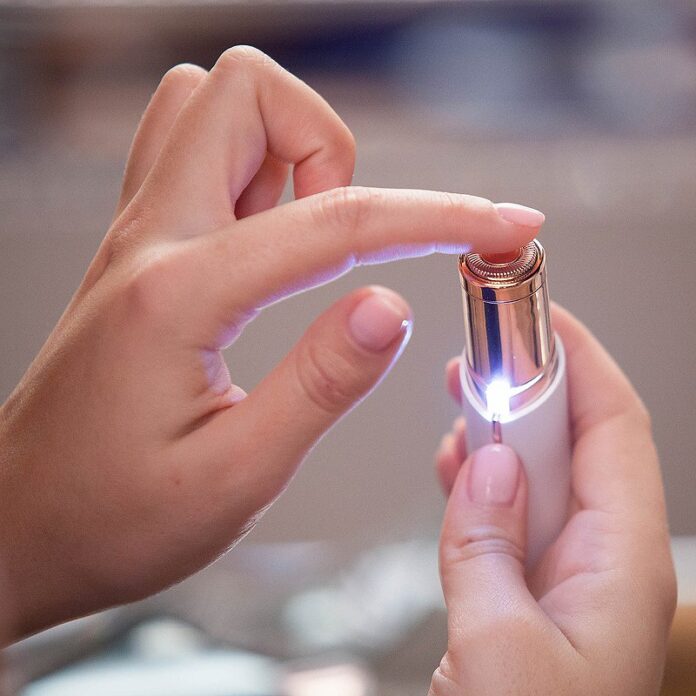 Flawless - Instant and Painless Facial Hair Remover