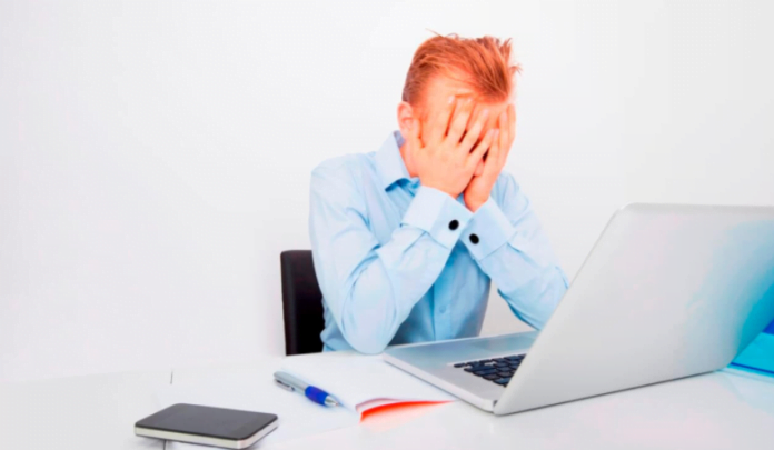 HOW TO PROTECT YOUR EYES FROM HARMFUL DIGITAL DEVICES