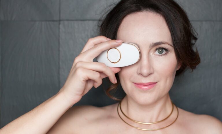 ZIIP BEAUTY’S At-Home Facial Device is to Transform Your Complexion
