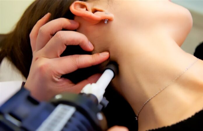 Benefits of Using ArthroStim Adjusting Instrument for Chiropractor