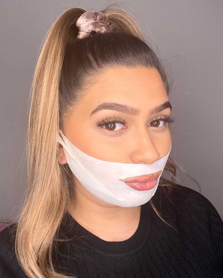 BLACK FACIAL SLIMMER TO FIX YOUR DOUBLE CHIN