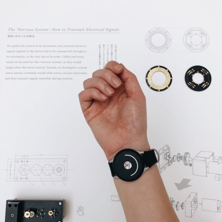 Introducing DOPPEL: The First Wearable that Actively Changes Your Mood