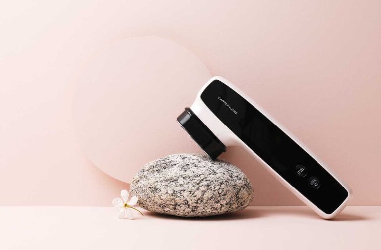CARTER AND JANE: The Everything Tool to Handle All of Your Skin Needs