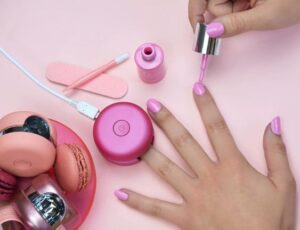 DIY Gel Manicure | Le Mini Macaron Gel Manicure Kit