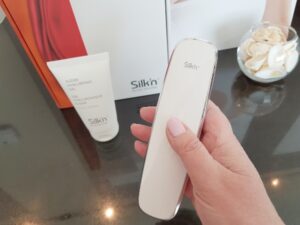 Lift And Tighten Your Skin With A Harmonized Energy Technology Device