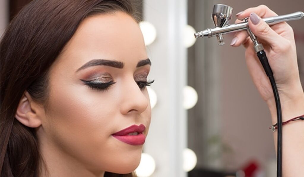 What Is Airbrush Makeup And How Does It Work?