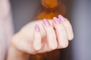 The Difference Between Acrylic And Gel Nail Extensions