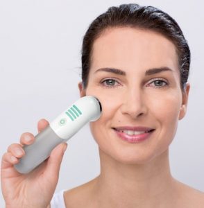 Everything You Need To Know About This Ultrasound Anti-Aging Tool