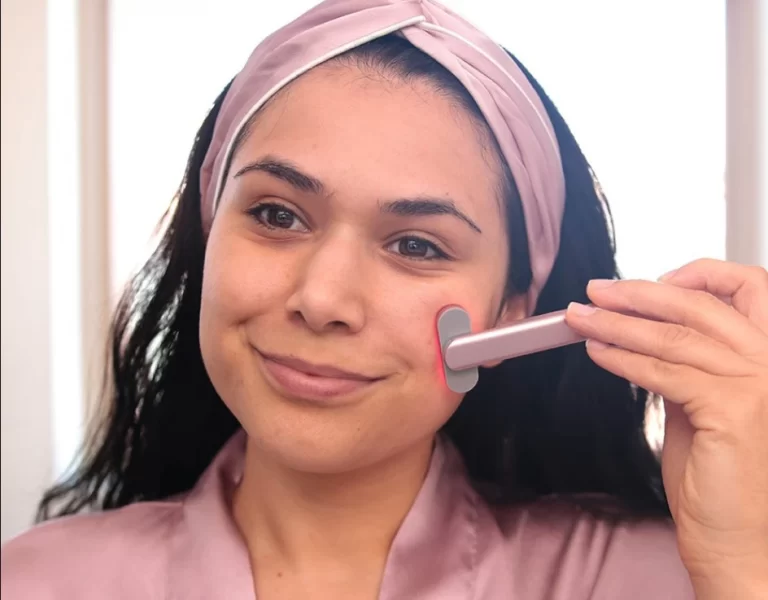 Solawave Wand: LED Light Therapy To Use At Home