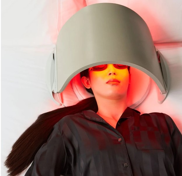 Powerful AntiAging LED Light Therapy Treatment To Do At Home