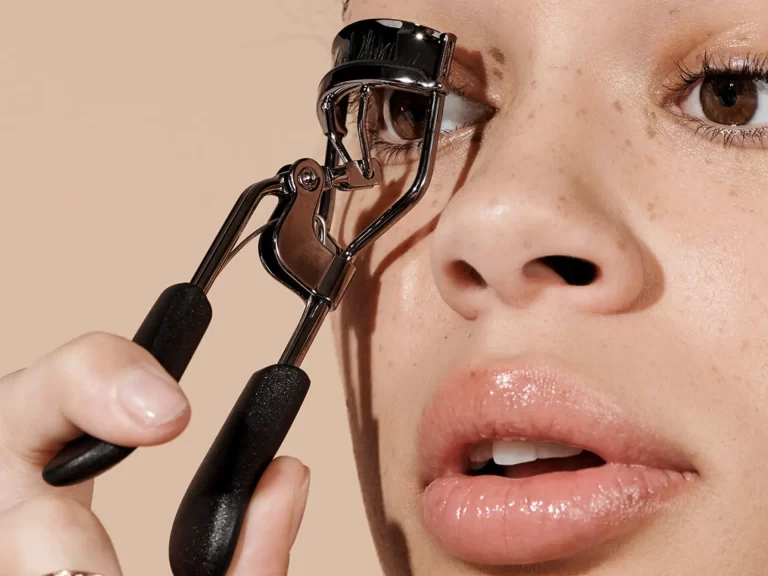 Tips On How To Use An Eyelash Curler