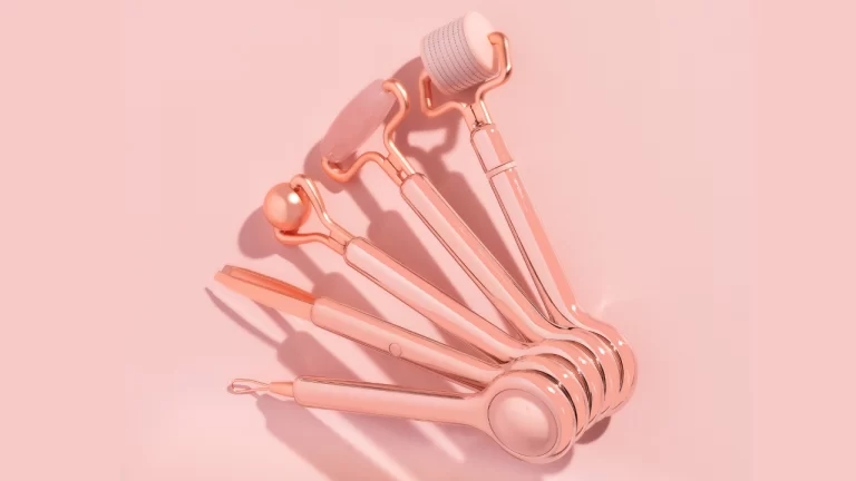 The Beauty Magnet: The Secret to Glowing, Youthful Skin