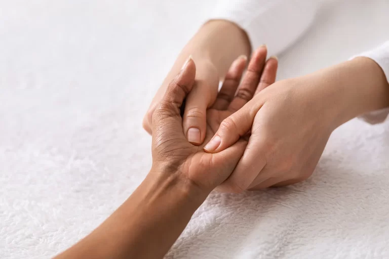 Helping Hand: The Benefits of Hand Massagers for Relaxation and Wellness