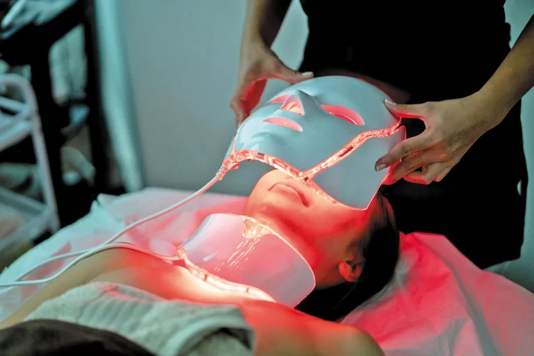 Treating Acne with LED Therapy Devices – A Dermatologist’s Guide