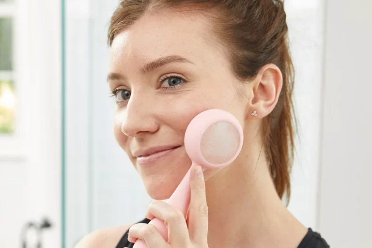 Revolutionizing Skincare: PMD Clean Acne Smart Facial Cleansing Device